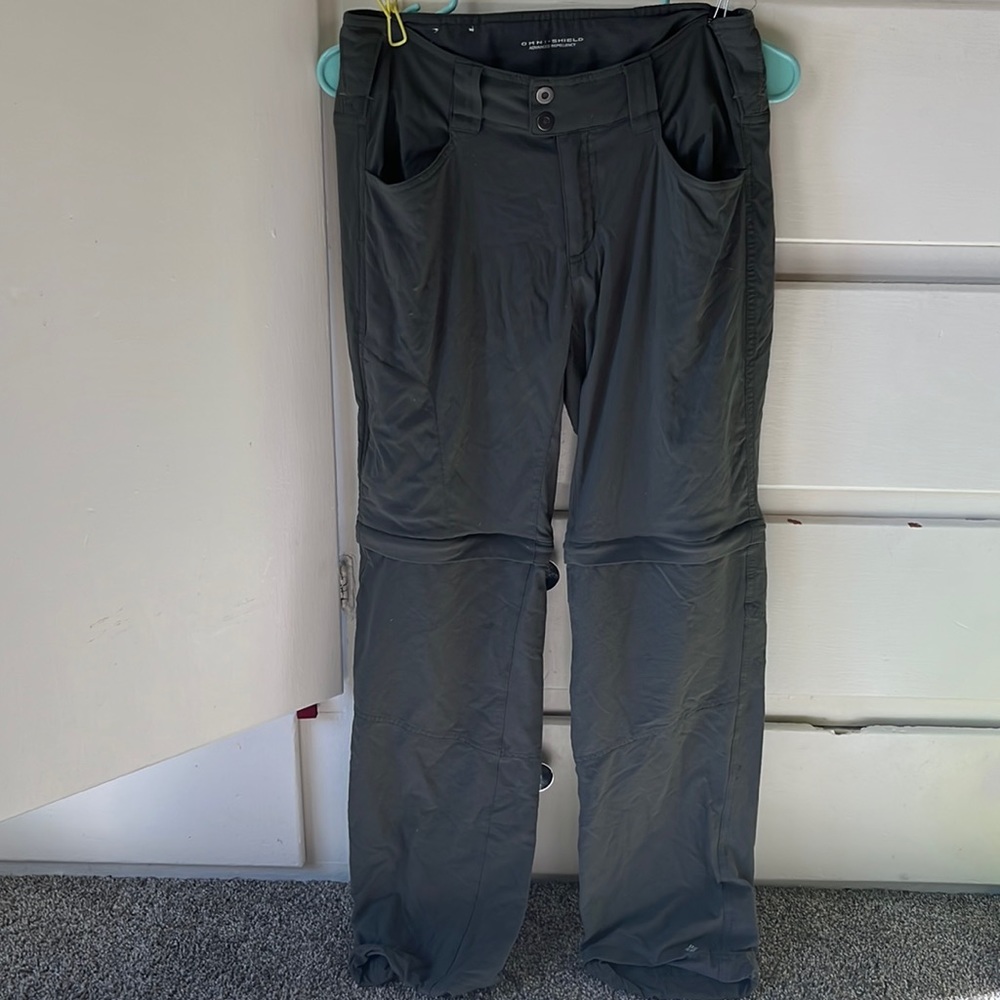 Gray/green Columbia zip-off pants, Size 8